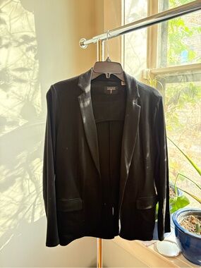 Tahari Black Open-Front Blazer